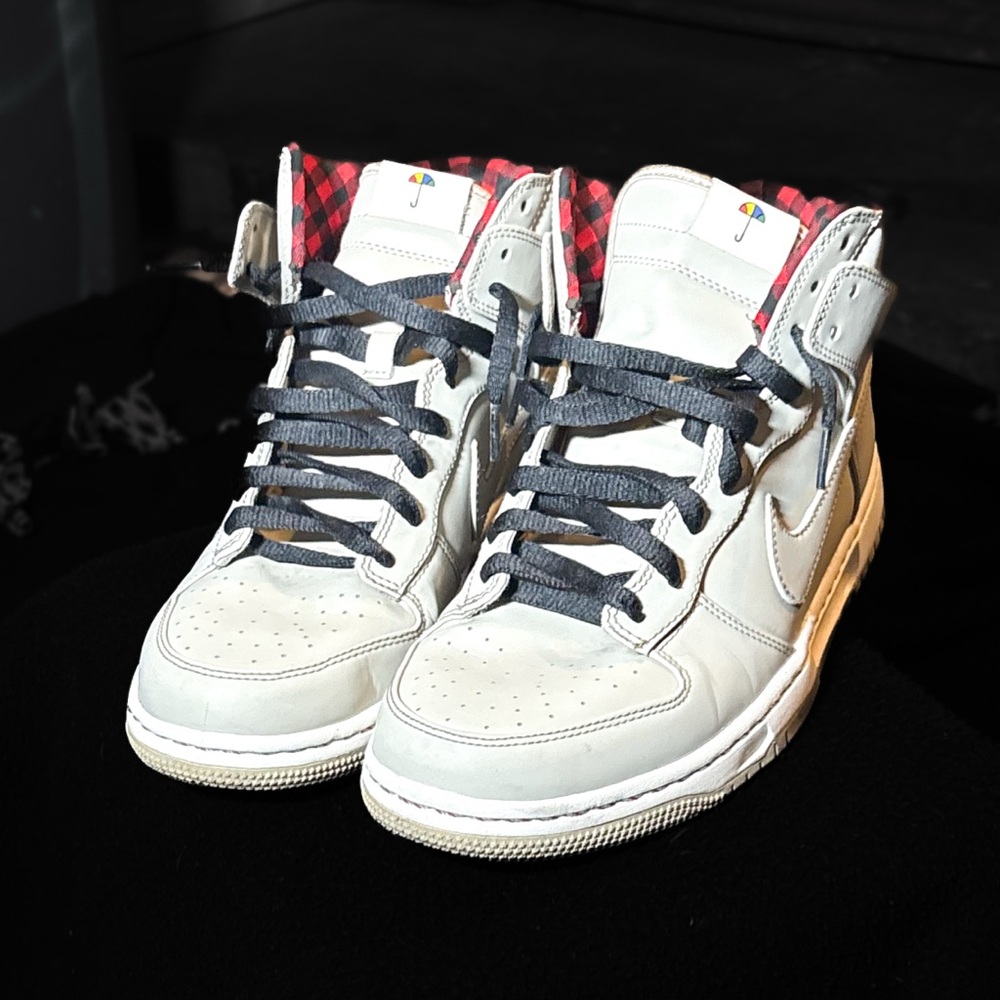 Nike White and Gray High-Top Sneakers